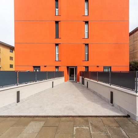Comfy Apt With Private Parking & Balcony Milan Exterior photo