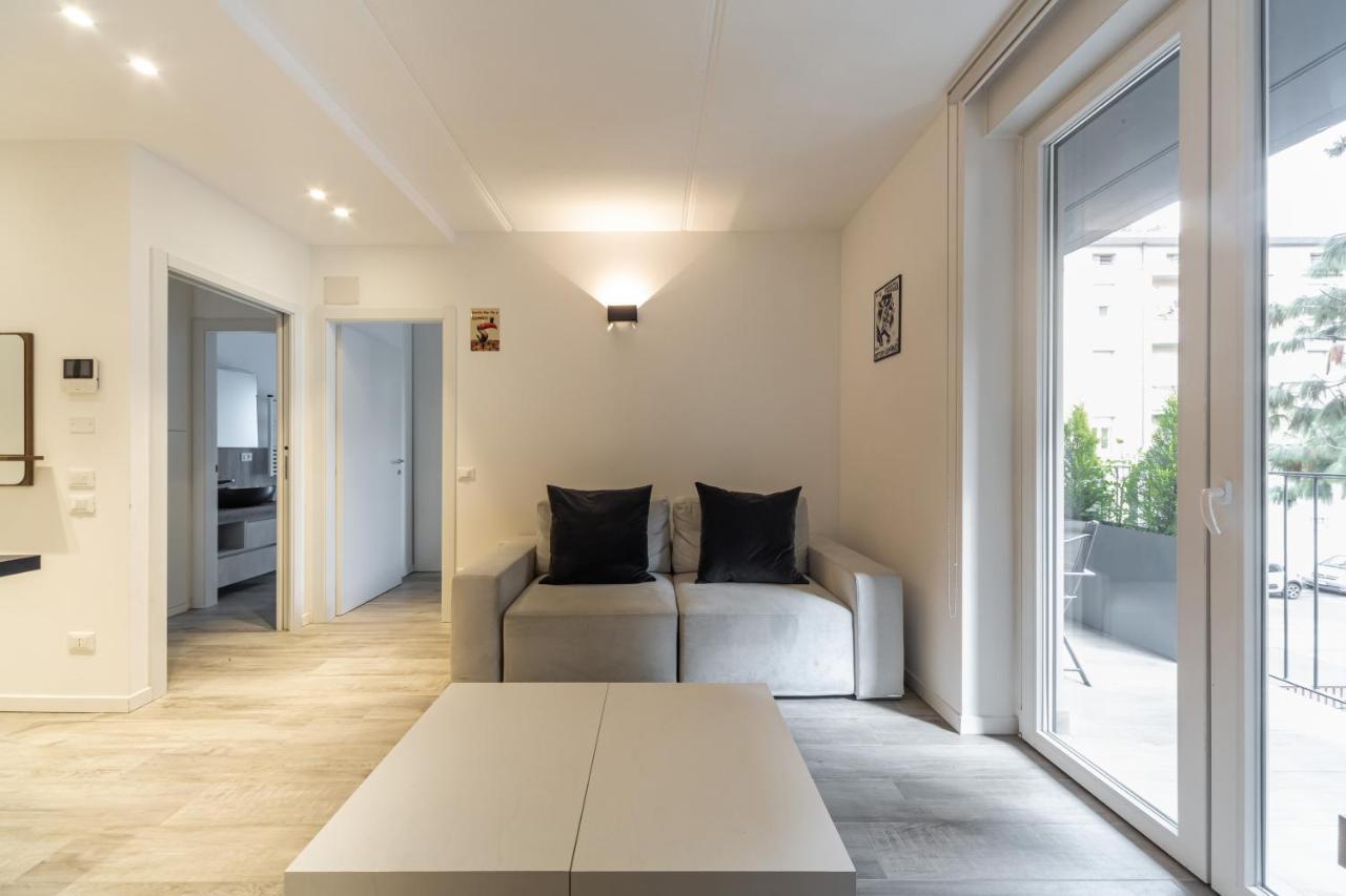 Comfy Apt With Private Parking & Balcony Milan Exterior photo