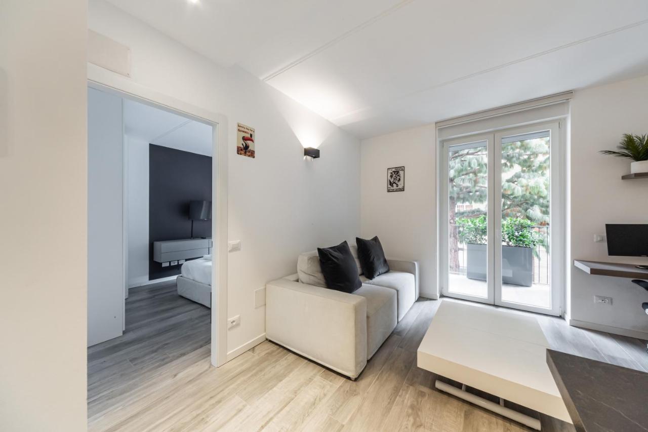 Comfy Apt With Private Parking & Balcony Milan Exterior photo