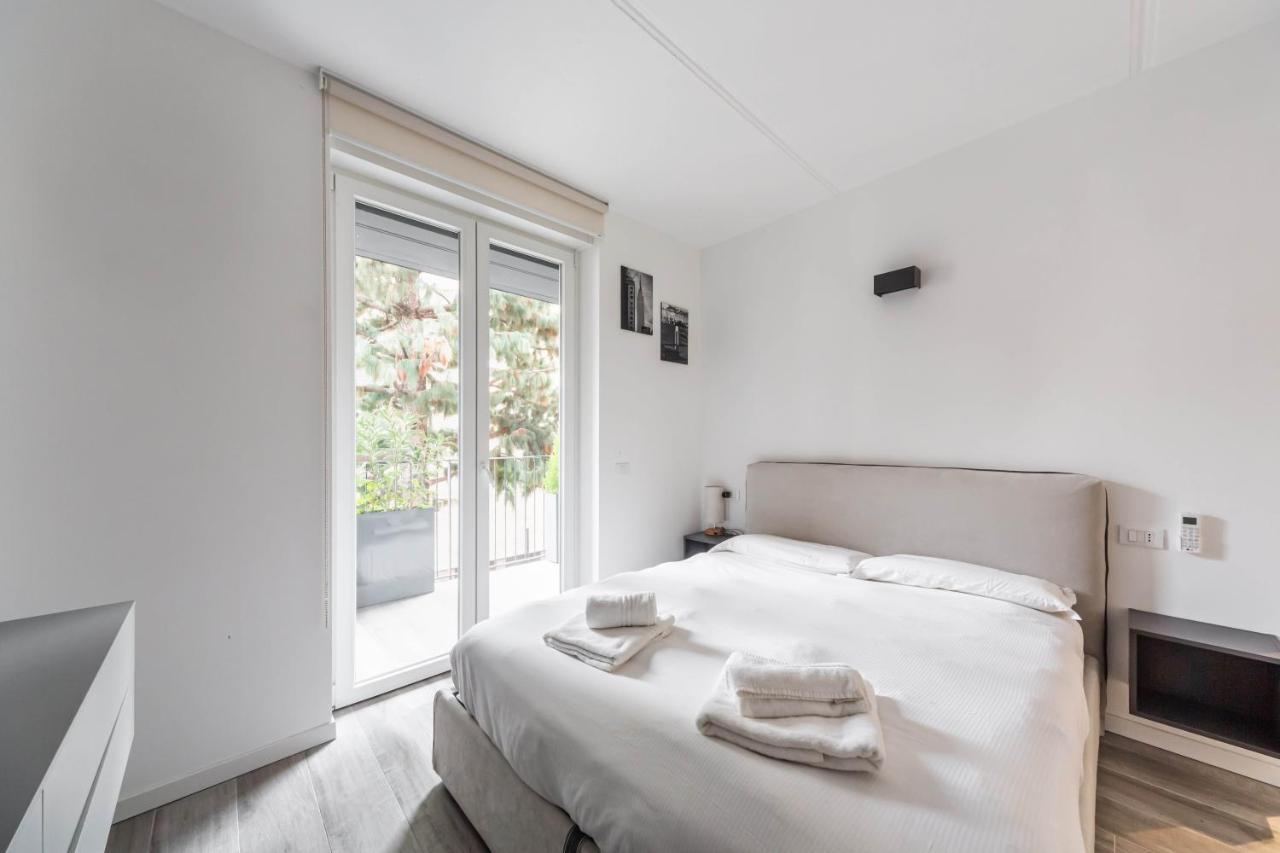 Comfy Apt With Private Parking & Balcony Milan Exterior photo